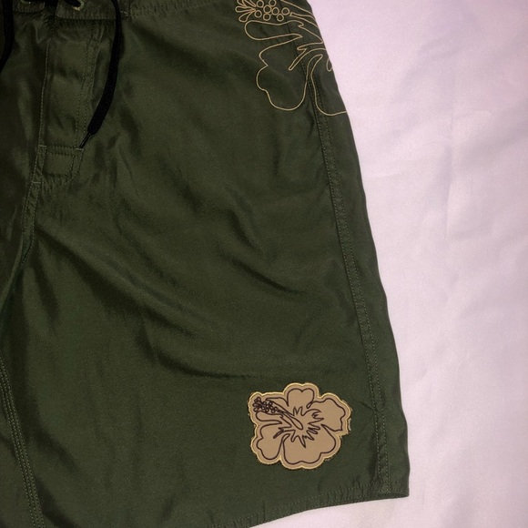 Toes on The Nose Board Shorts - Picture 3 of 6